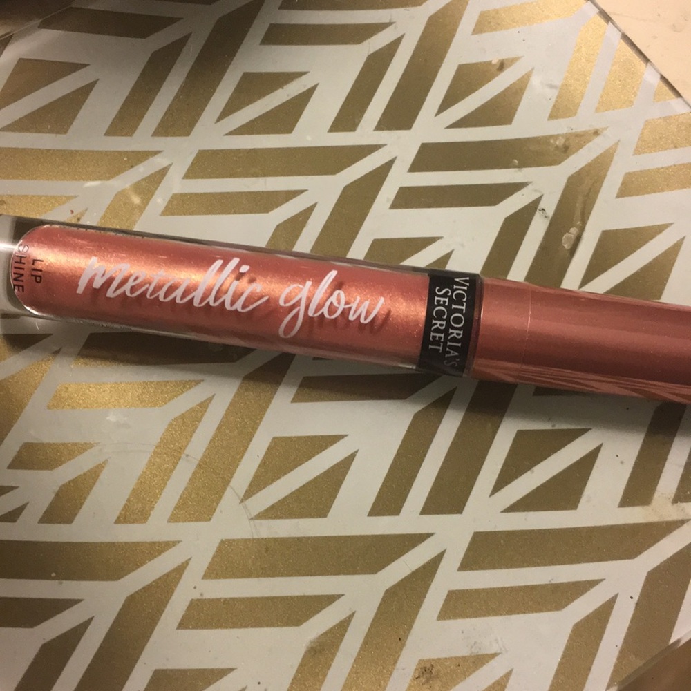 Final price-BRAND NEW💥Lipgloss🌻